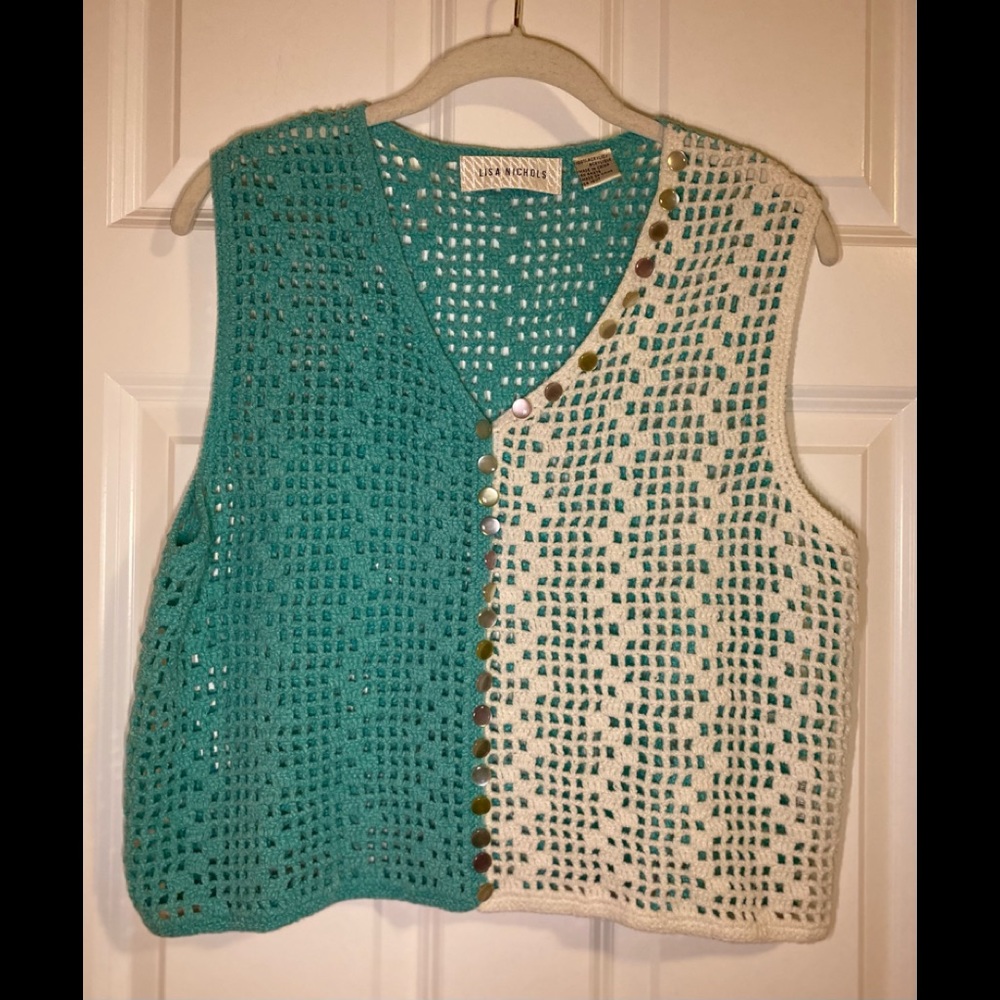 EUC vintage Lisa Nichols open weave sweater vest.
